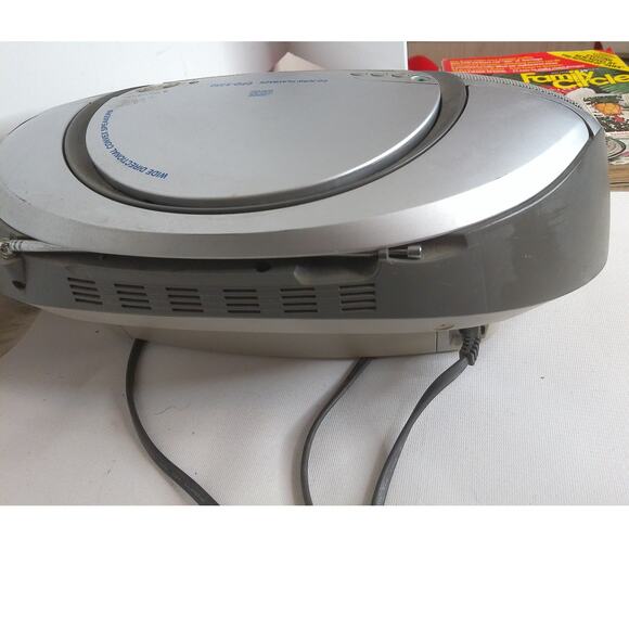 Sony CFD-S350 CD Player | 7D CD-R/RW Playback Wide Directional Convex Speakers - Picture 8 of 9